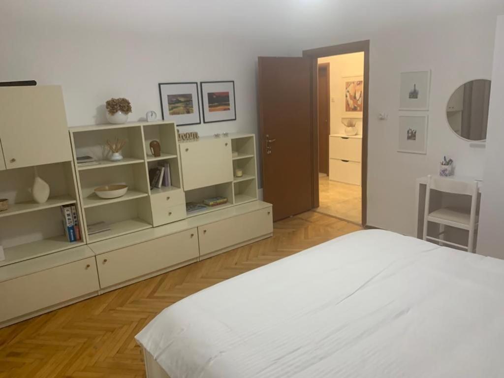 Alea2 Apartment Тирана Екстериор снимка